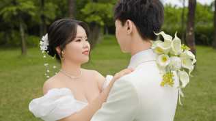 2026第215重发  炫美经典时尚大气婚礼写真《相伴红尘爱一生》相册