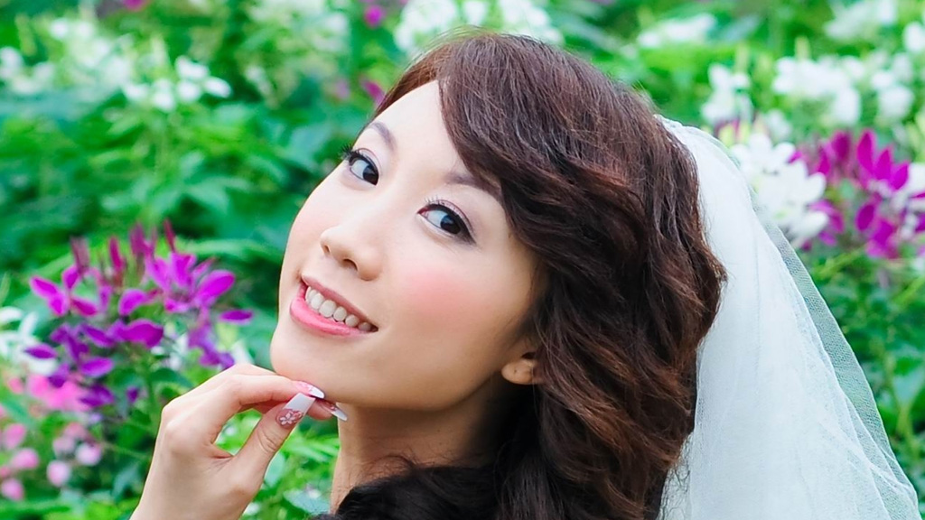 X2018 经典精美时尚美女写真《桥边姑娘》相册